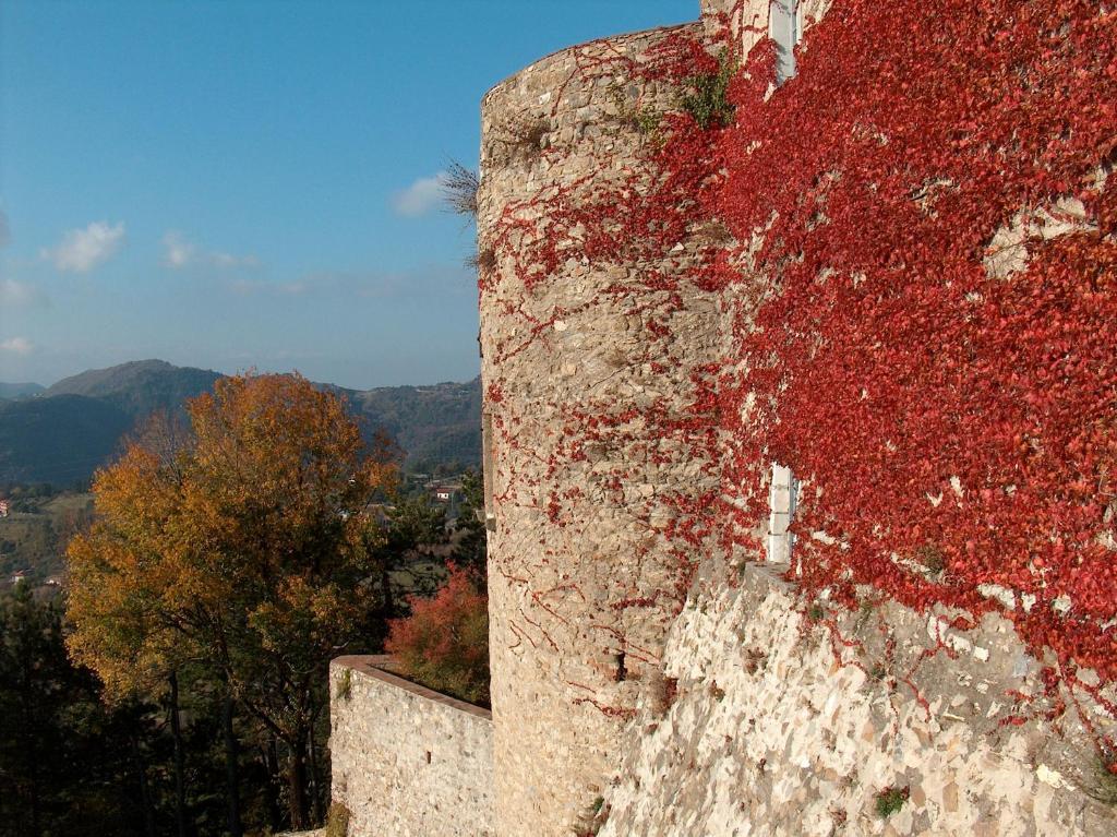 Castello Malaspina Di Fosdinovo Zewnętrze zdjęcie